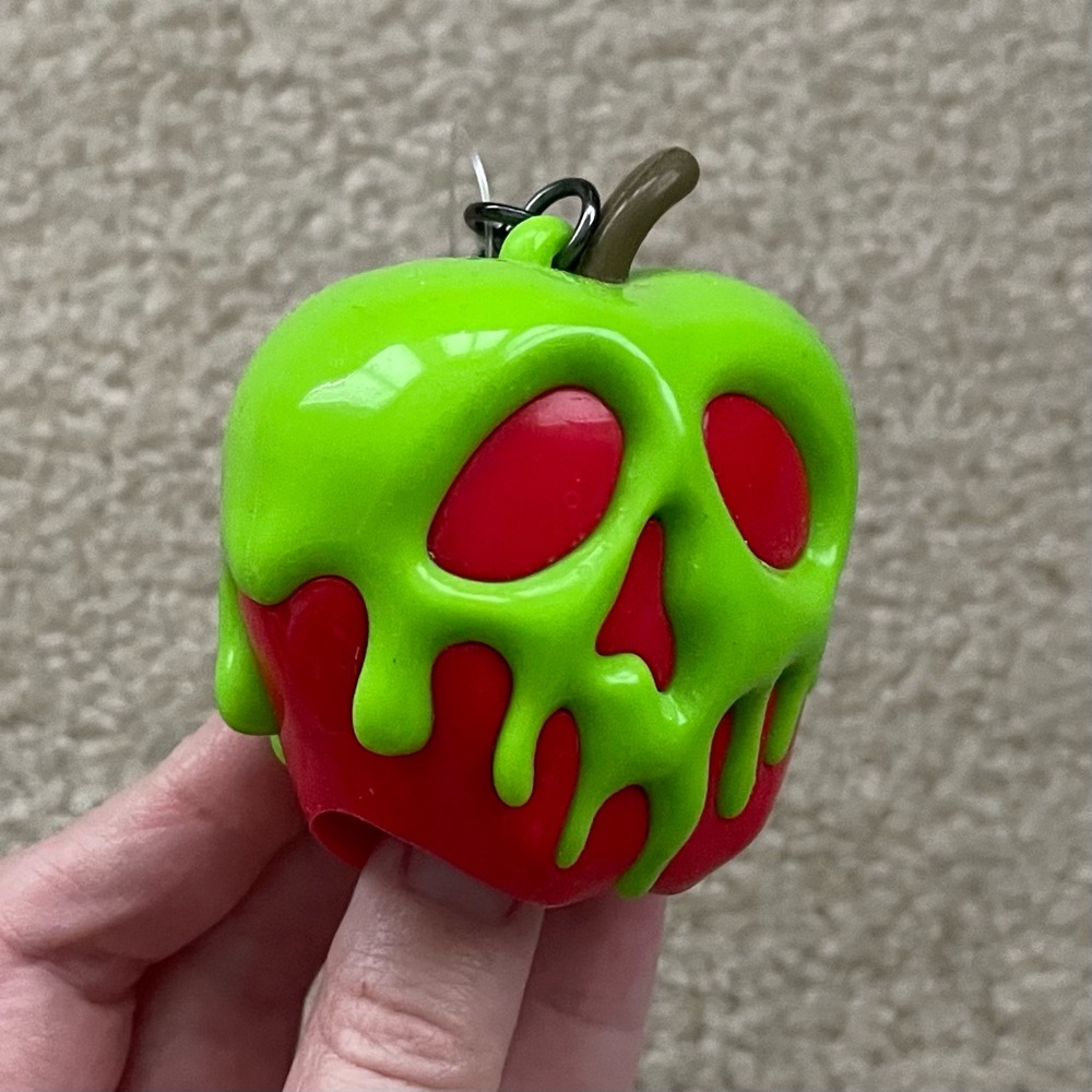 Bath & Body Works Disney Villains Poison Apple Glow-In-The-Dark PocketBac Holder - Picture 10 of 16